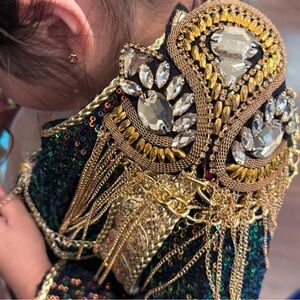 Gold Chain Epaulets – Perfect for Cosplay or Performance Outfits